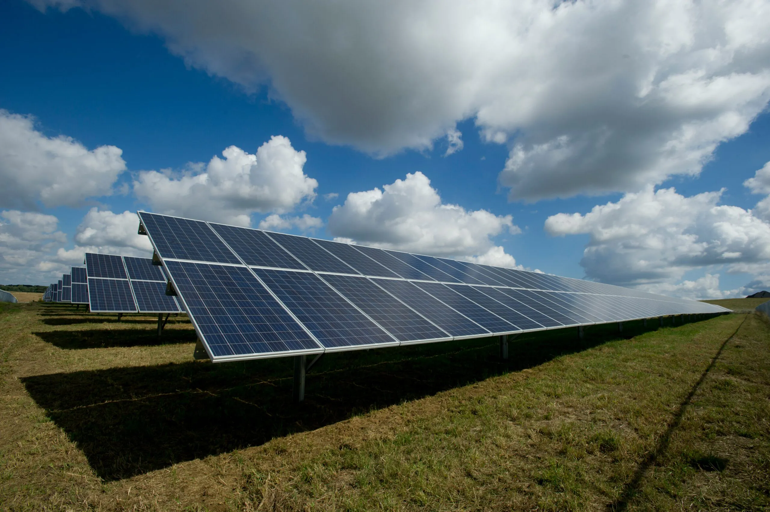 South Carolina county lifts moratorium for 1,500-acre solar farm as divided residents largely boo vote